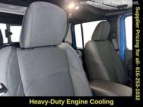 New 2025 Jeep Gladiator Sport image 18