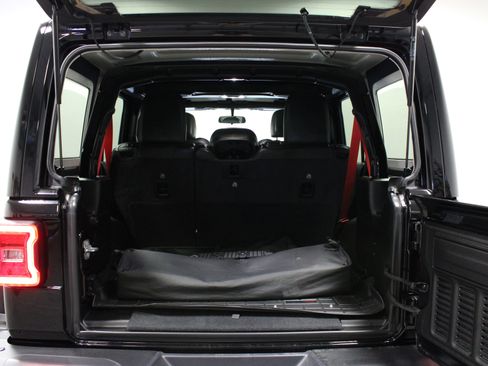 Used 2020 Jeep Wrangler Unlimited Rubicon w/ Quick Order Package 28Y Recon AWD/4WD image 14