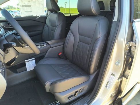 New 2026 Nissan Rogue Platinum w/ Platinum Premium Package image 7