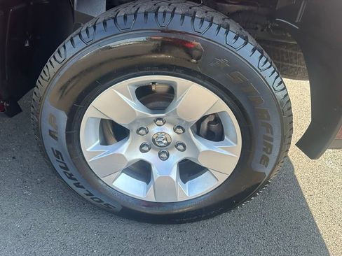 Used 2021 RAM 1500 Big Horn image 21