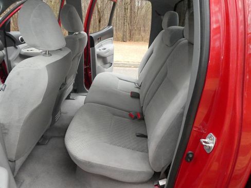 Used 2011 Toyota Tacoma PreRunner w/ SR5 Pkg #2 image 5