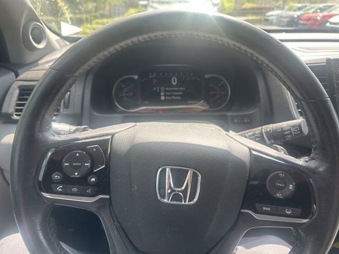 Used 2021 Honda Pilot Touring image 13