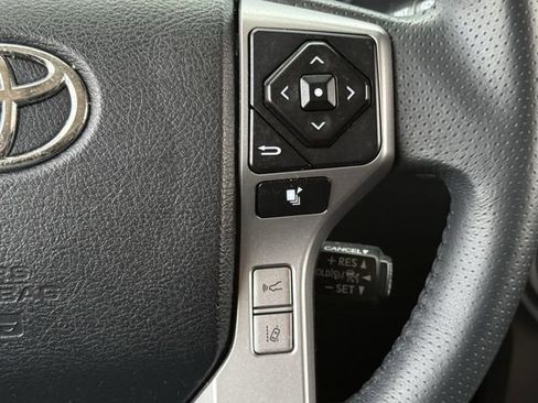Used 2020 Toyota 4Runner SR5 Premium w/ Moonroof Package AWD/4WD image 15