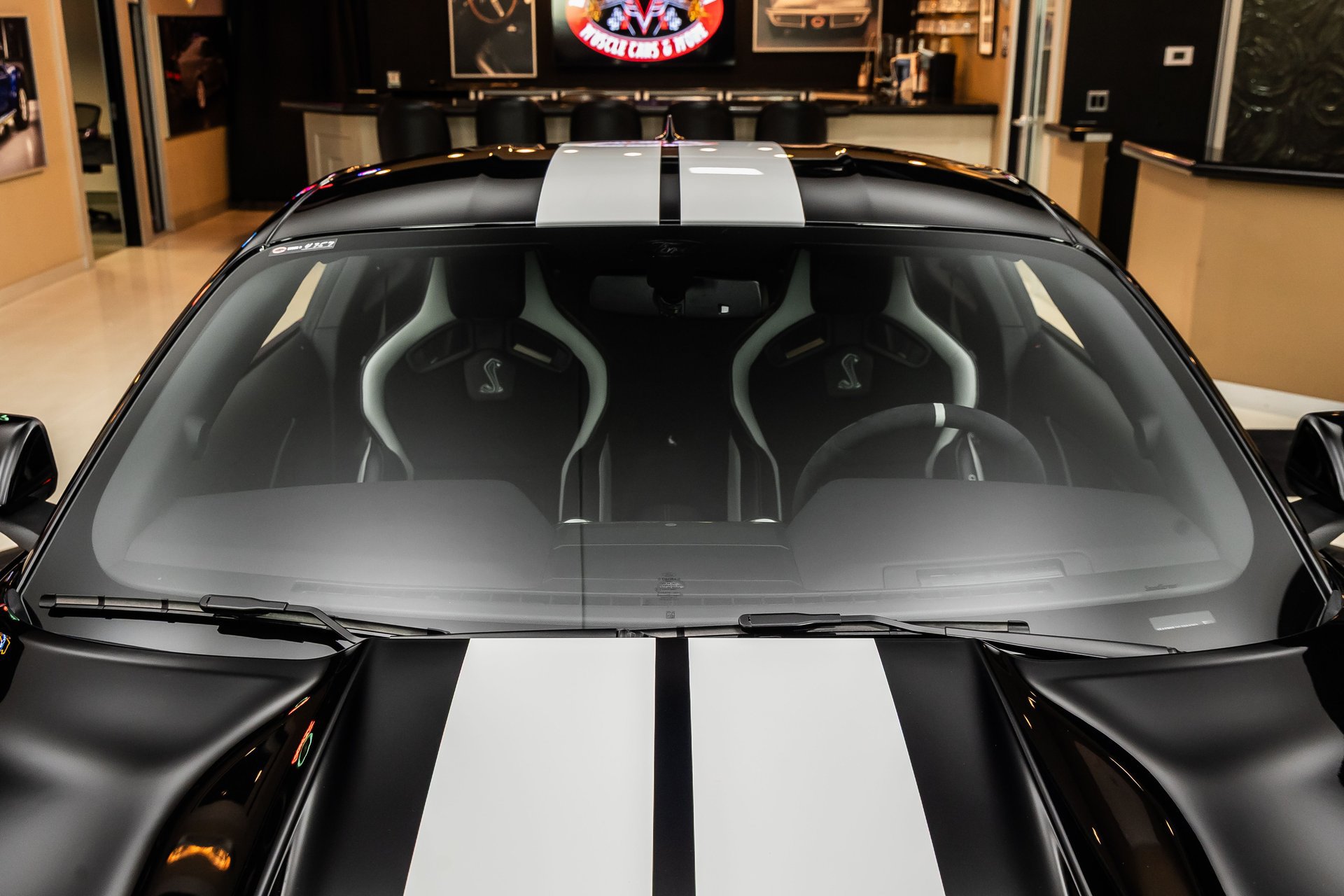 Used 2020 Ford Mustang Shelby GT500 w/ Carbon Fiber Track Pack RWD image 26