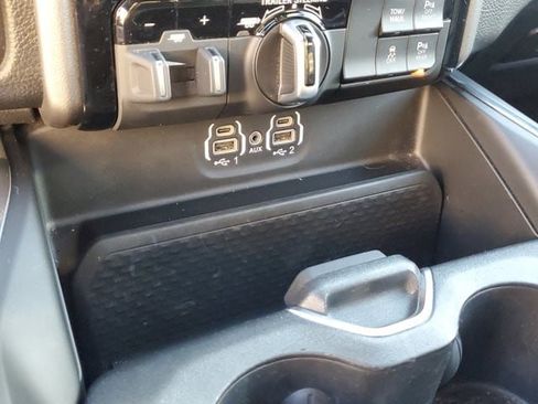 Used 2024 RAM 1500 Laramie image 28