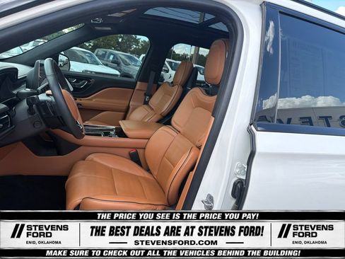 Used 2024 Lincoln Aviator Black Label w/ Jet Package AWD/4WD image 16