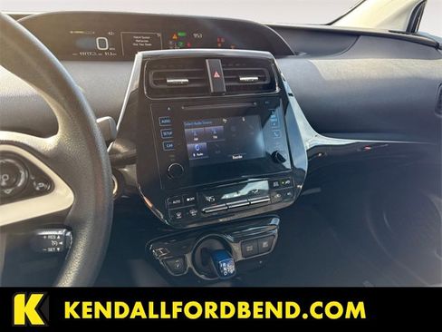 Used 2016 Toyota Prius Two image 11