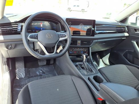 Used 2025 Volkswagen Jetta S FWD image 9