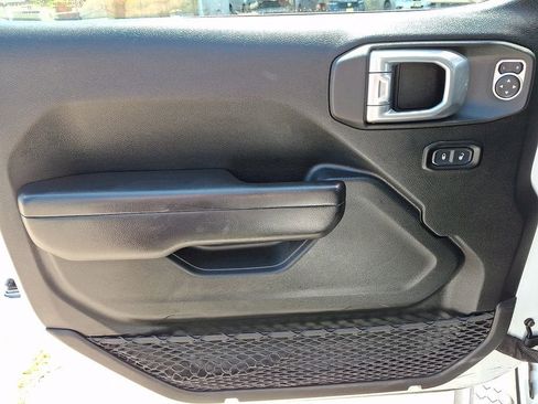 Used 2021 Jeep Wrangler Unlimited Sport AWD/4WD image 14