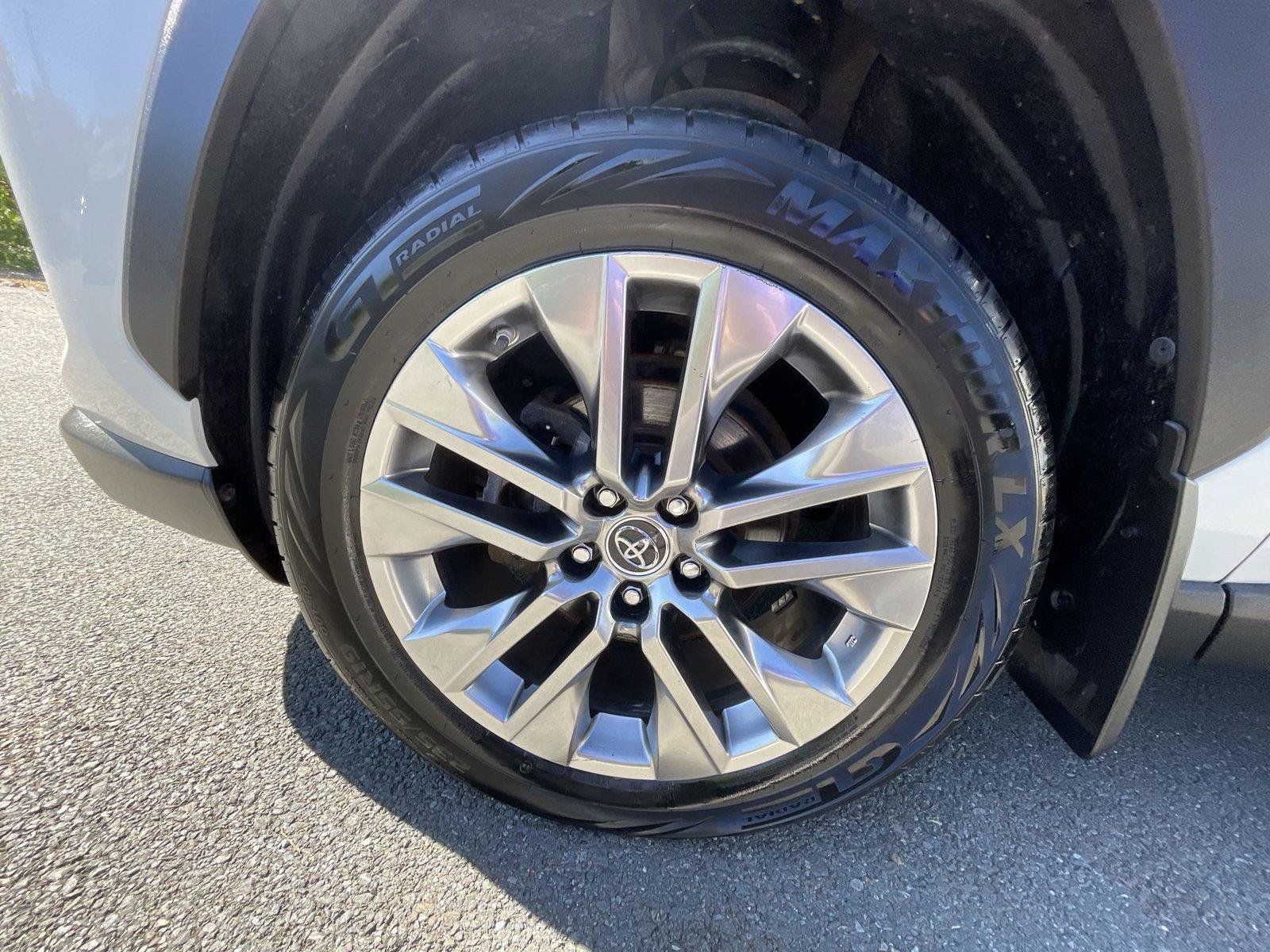 Used 2019 Toyota RAV4 Limited w/ Advanced Technology Package AWD/4WD image 25