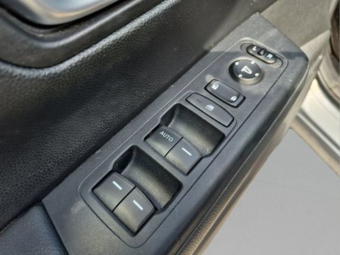 Used 2024 Honda CR-V LX image 14