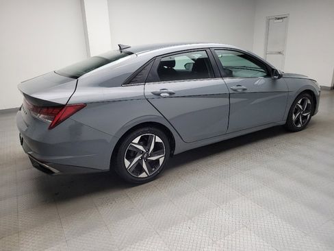 Used 2021 Hyundai Elantra SEL w/ Convenience + Premium Package FWD image 10