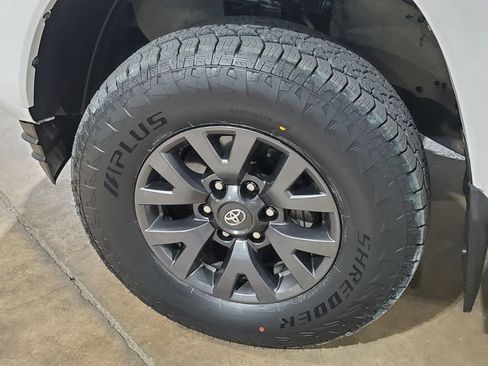 Used 2023 Toyota Tacoma SR5 RWD image 34