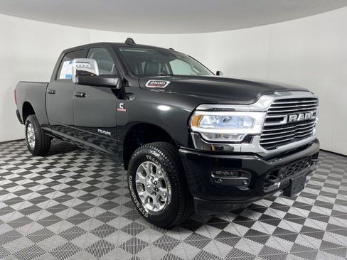 Used 2024 RAM 2500 Laramie w/ Safety Group AWD/4WD image 2