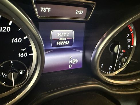 Used 2015 Mercedes-Benz ML 350 4MATIC w/ Premium 1 Package image 8