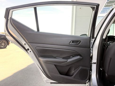 Used 2023 Nissan Altima 2.5 SV FWD image 18