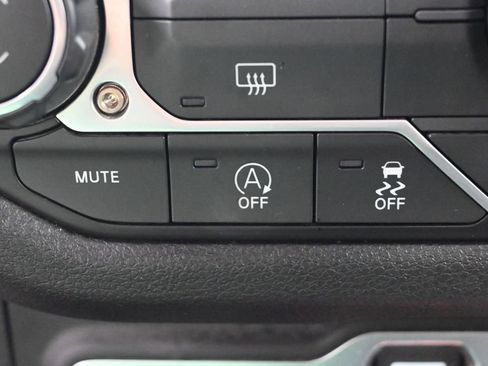 Used 2026 Jeep Wrangler Unlimited Sport AWD/4WD image 13