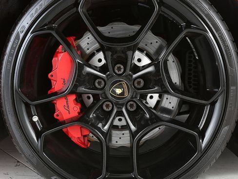 Used 2017 Lamborghini Huracan LP 580-2 RWD image 17