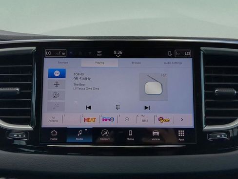 New 2025 Chrysler Voyager LX image 18