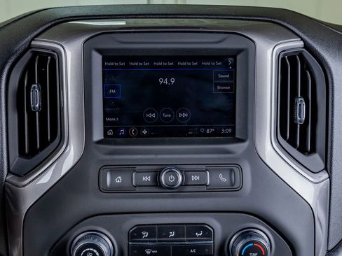 Used 2025 Chevrolet Silverado 2500 Custom w/ Custom Value Package AWD/4WD image 24
