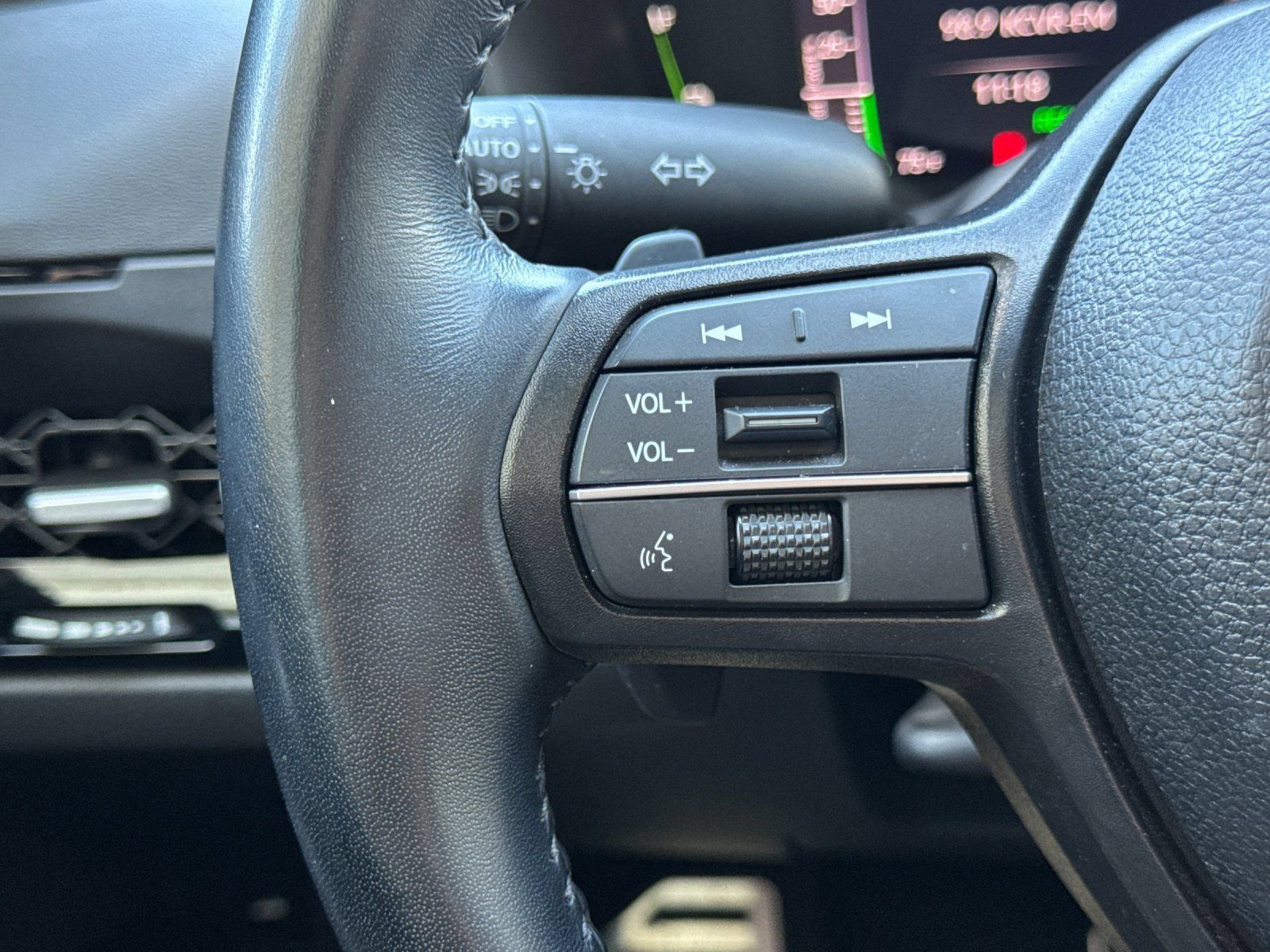 Used 2025 Honda Accord Sport image 27