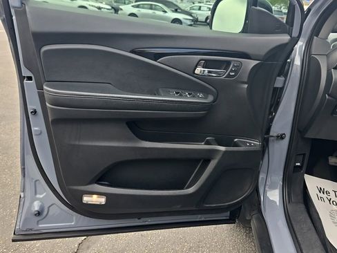 Used 2022 Honda Pilot Elite image 24