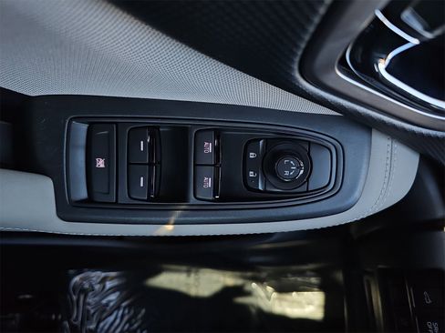 Certified 2023 Subaru Forester Premium image 29