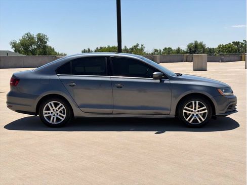 Used 2017 Volkswagen Jetta S FWD image 9