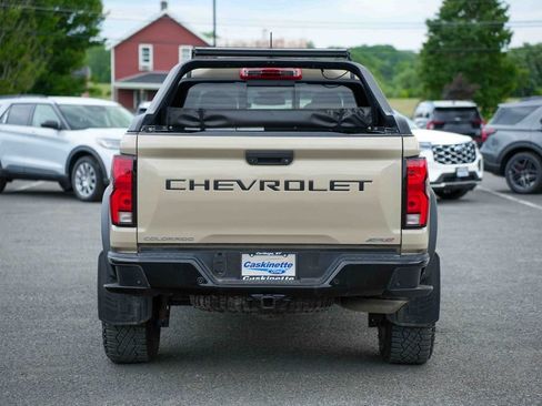 Used 2024 Chevrolet Colorado ZR2 w/ Safety Package AWD/4WD image 6