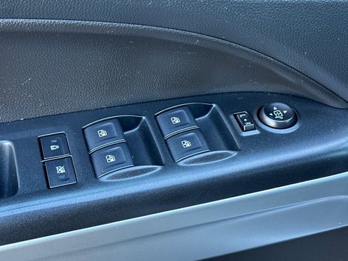 Used 2022 Chevrolet Colorado LT image 12