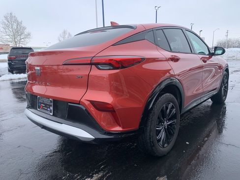 Used 2024 Buick Envista Sport Touring w/ Convenience I Package image 3