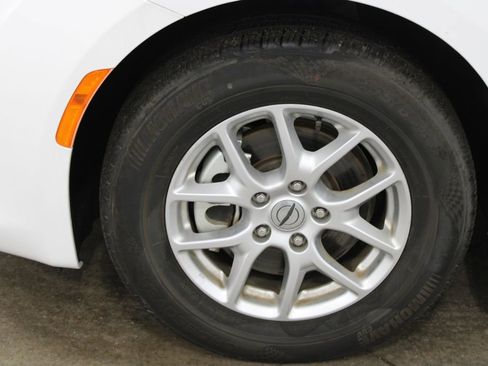 Used 2023 Chrysler Voyager LX image 45