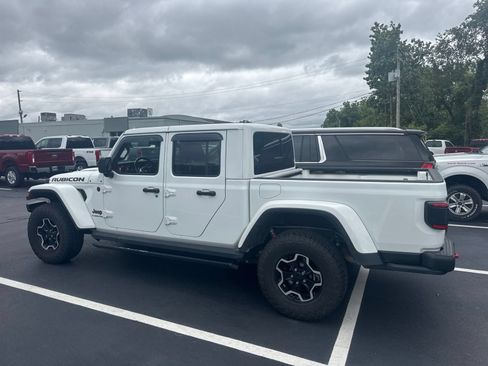 Used 2020 Jeep Gladiator Rubicon w/ Advanced Safety Group AWD/4WD image 2