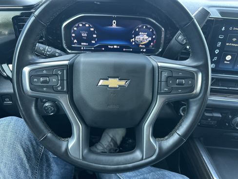 Used 2025 Chevrolet Silverado 3500 LT AWD/4WD image 16