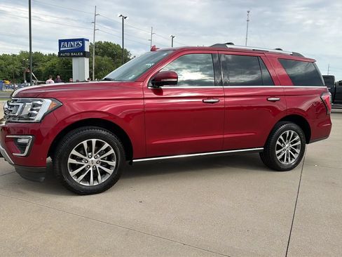 Used 2018 Ford Expedition Limited w/ Equipment Group 301A AWD/4WD image 7