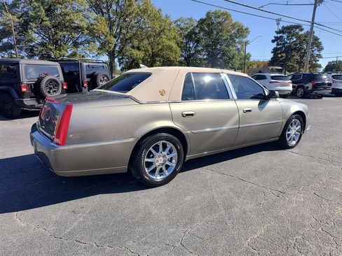Used 2010 Cadillac DTS Luxury image 5