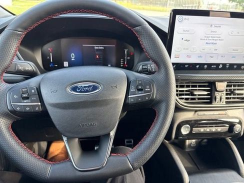 Used 2024 Ford Escape ST-Line w/ Tech Pack #1 AWD/4WD image 25