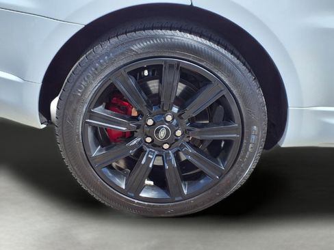 Used 2022 Land Rover Range Rover Sport HST image 9