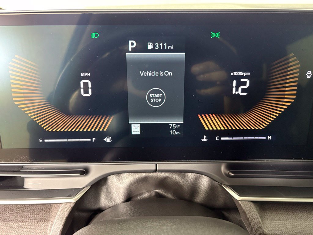 New 2026 Kia Carnival EX FWD image 26