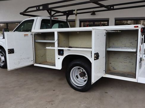 Used 2012 Ford F350 XL w/ XL Value Pkg image 4