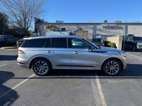 Used 2021 Lincoln Aviator Grand Touring w/ Equipment Group 302A image 9