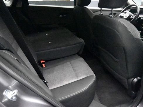 Used 2023 Nissan Rogue SV image 24