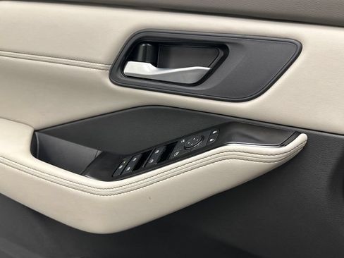 New 2026 Nissan Rogue Dark Armor AWD/4WD image 16