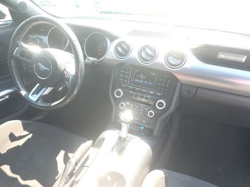 Used 2018 Ford Mustang GT RWD image 11