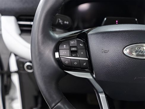 Used 2025 Ford Explorer Platinum w/ LUX Leather Package image 11