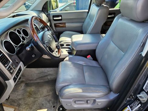 Used 2010 Toyota Sequoia Platinum AWD/4WD image 26