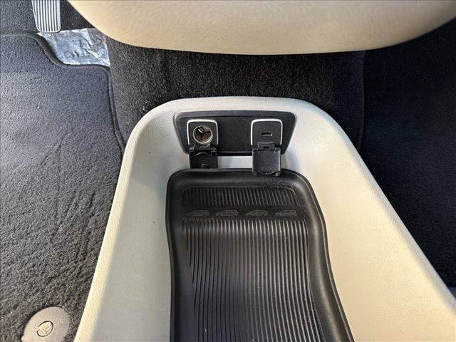 Used 2018 Chrysler Pacifica Limited w/ Advanced Safetytec Group FWD image 18