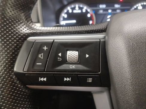 Used 2024 Mitsubishi Outlander SE Black Edition FWD image 17