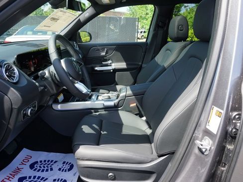 Certified 2025 Mercedes-Benz GLB 250 image 20