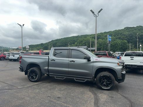 Used 2021 Chevrolet Silverado 1500 LT Trail Boss w/ Convenience Package II AWD/4WD image 1